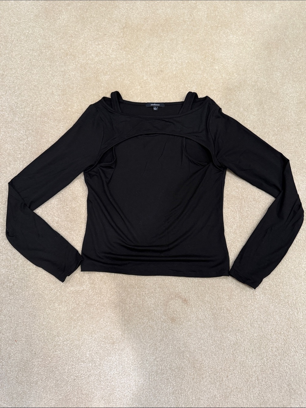 Black Cutout Neckline Design Long Sleeve Top